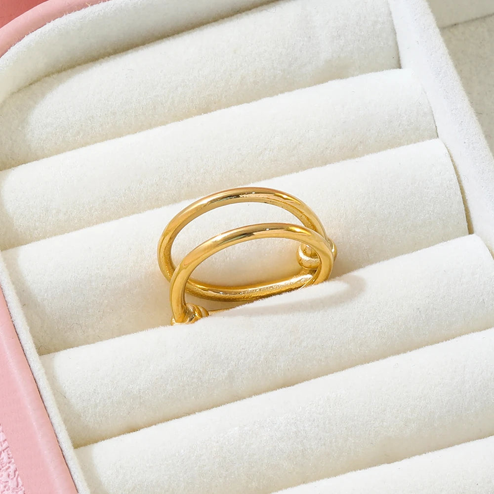 The Astra Knot Ring