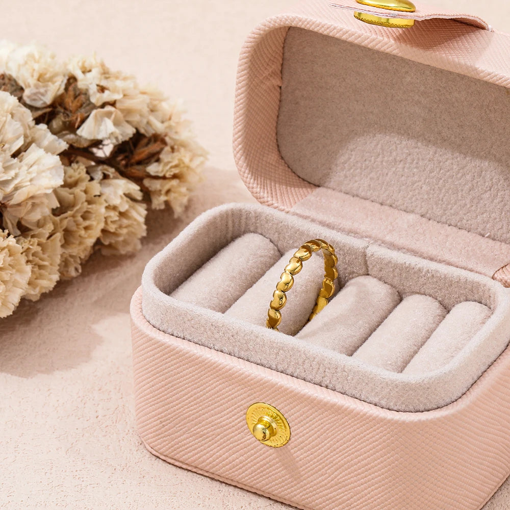 The Everly Classic Ring
