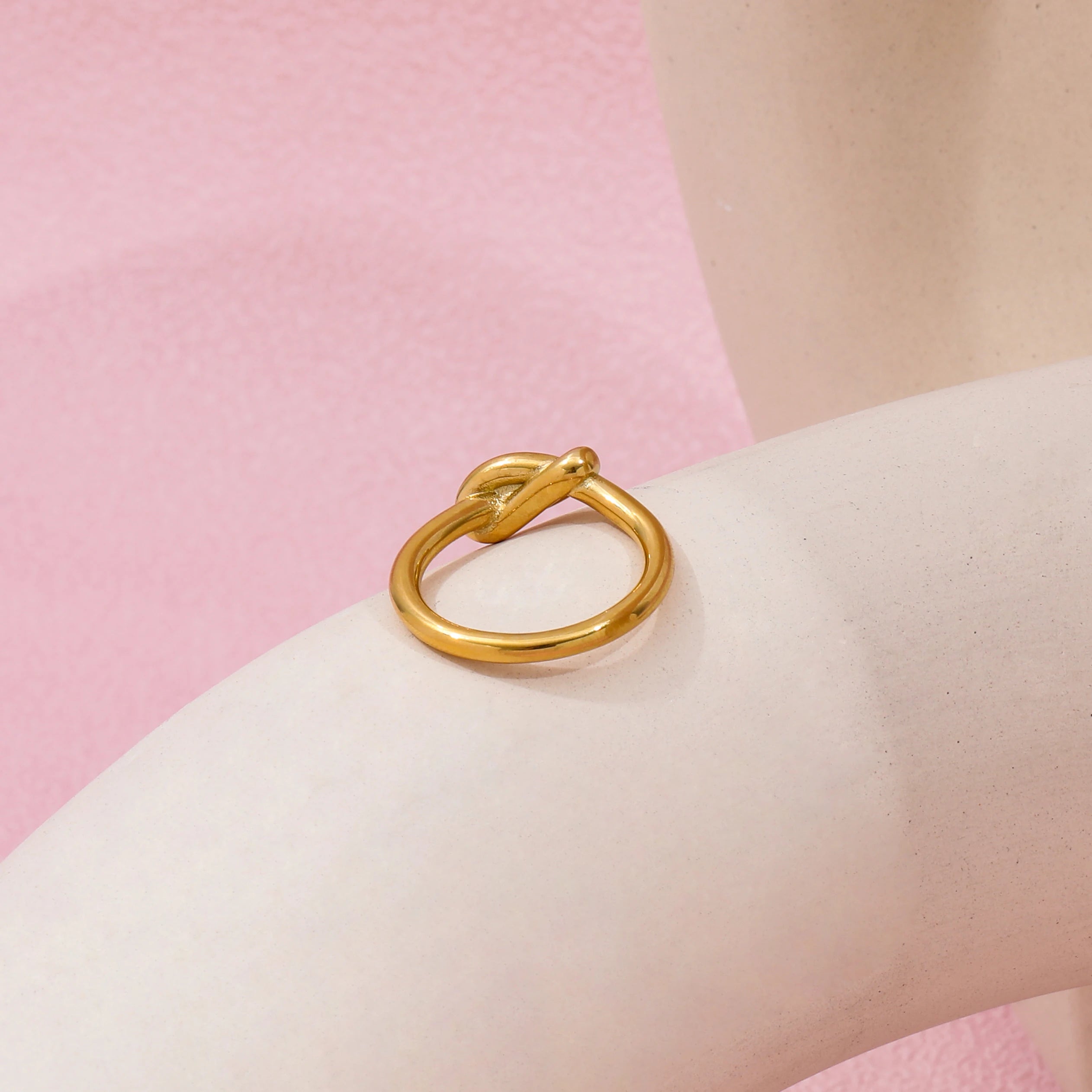 The Solace Simple Knot Ring