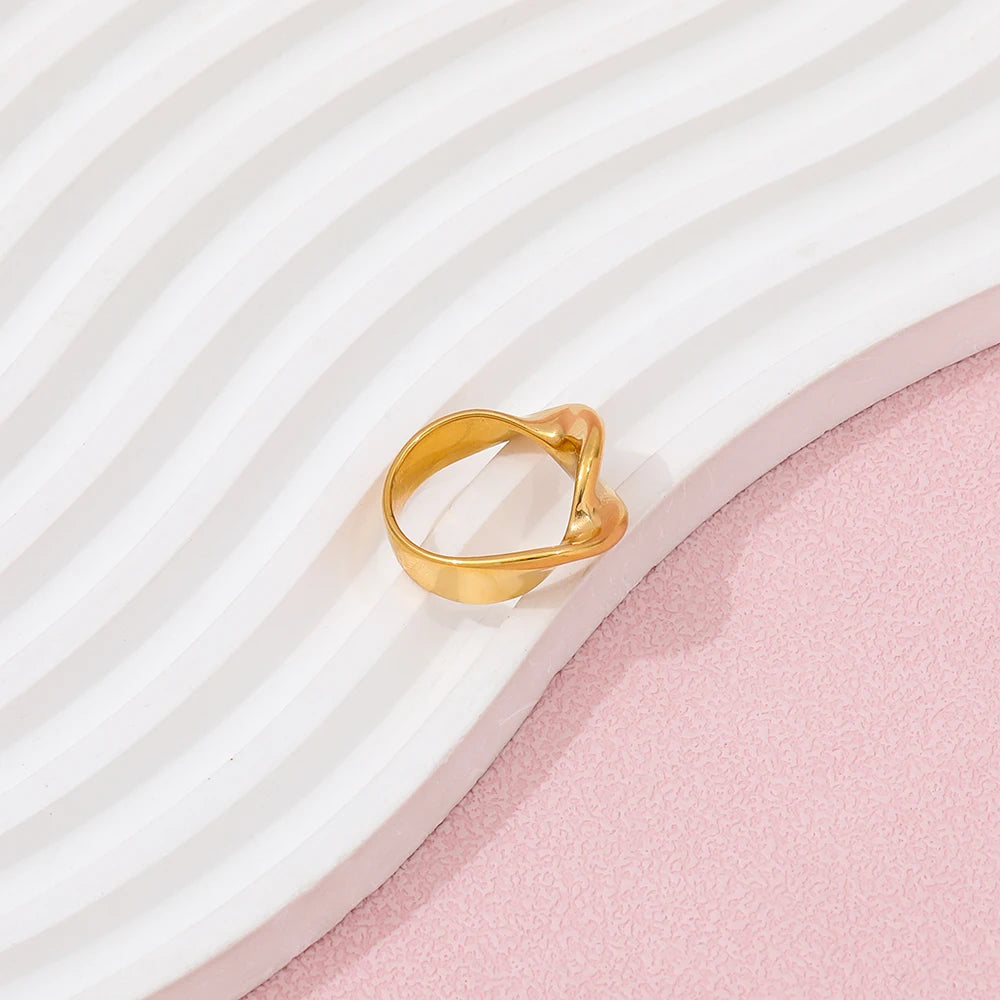 The Aurelia Twist Ring