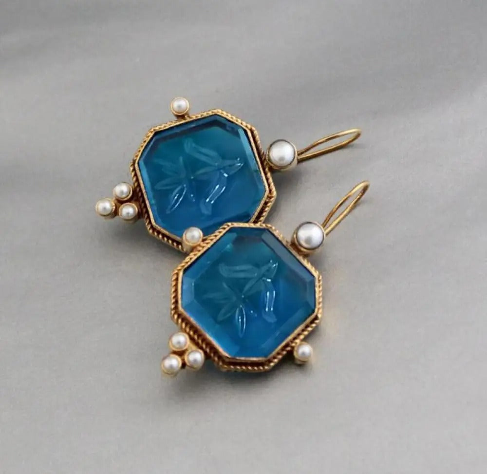 Mable Vintage Earrings with Green Stone and Pearl