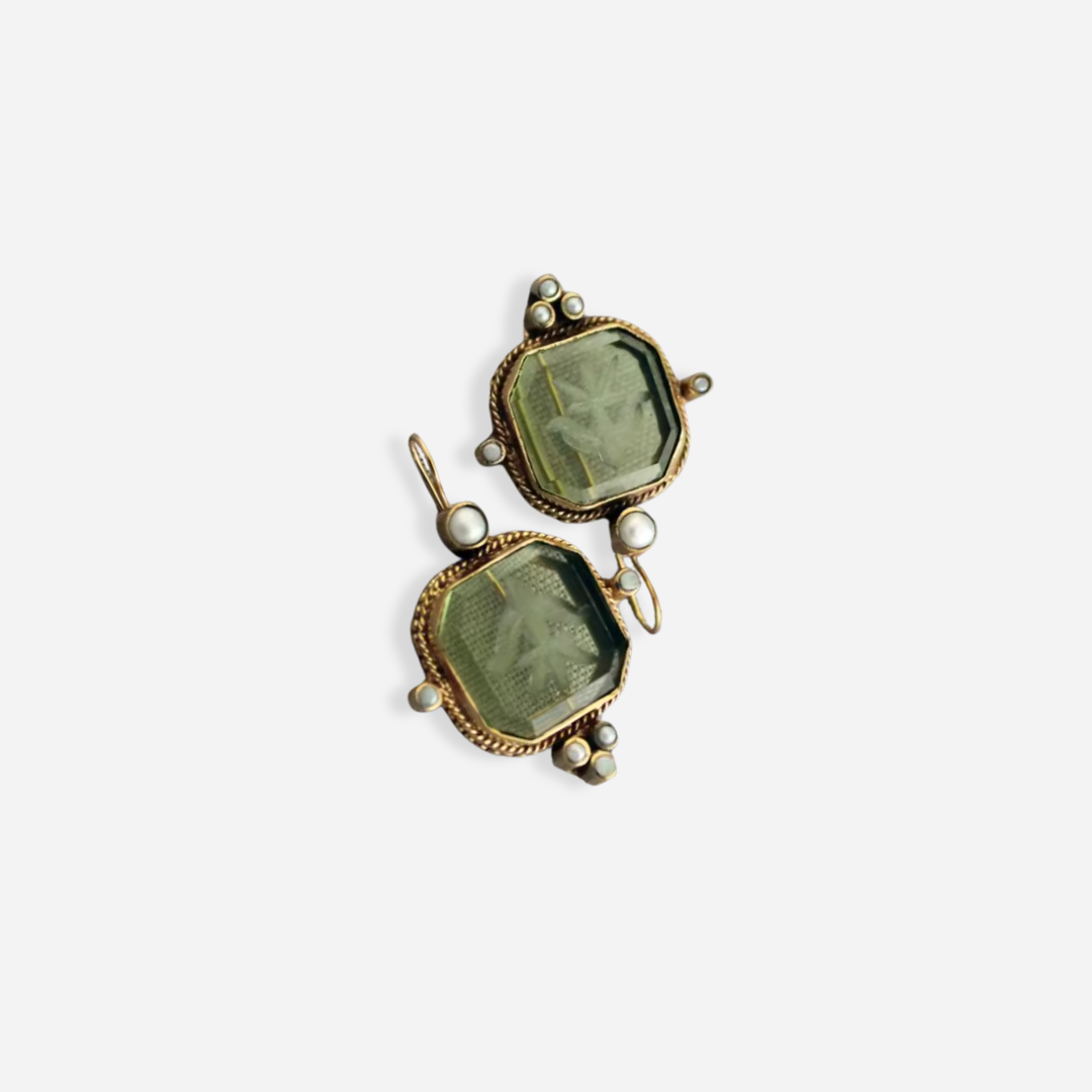 Mable Vintage Earrings with Green Stone and Pearl