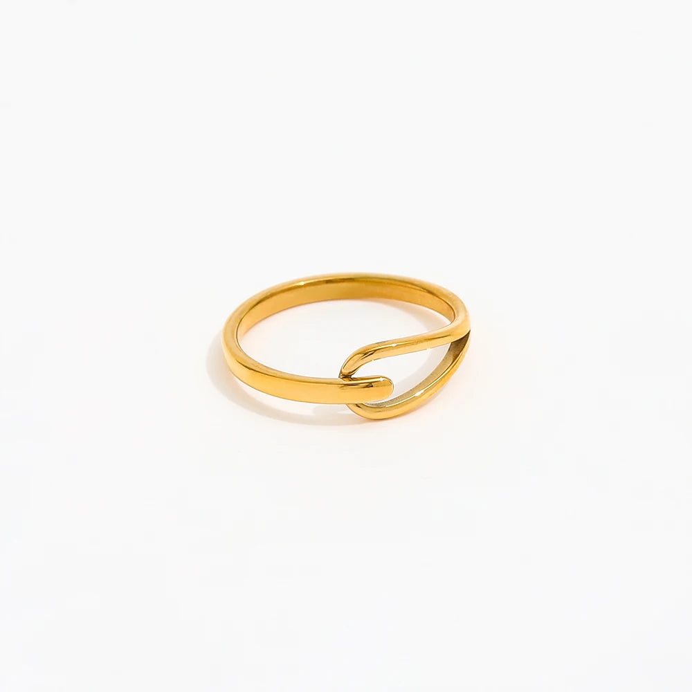 The Elan Hollow Ring