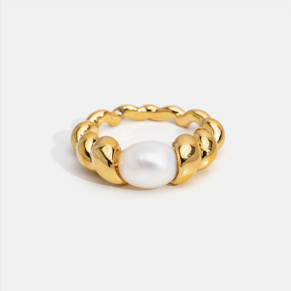 Dana Twisted Pearl Ring (US 7)