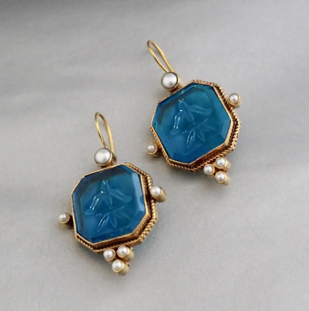 Mable Vintage Earrings with Green Stone and Pearl